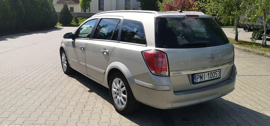 Opel Astra cena 8500 przebieg: 296000, rok produkcji 2004 z Poznań małe 92